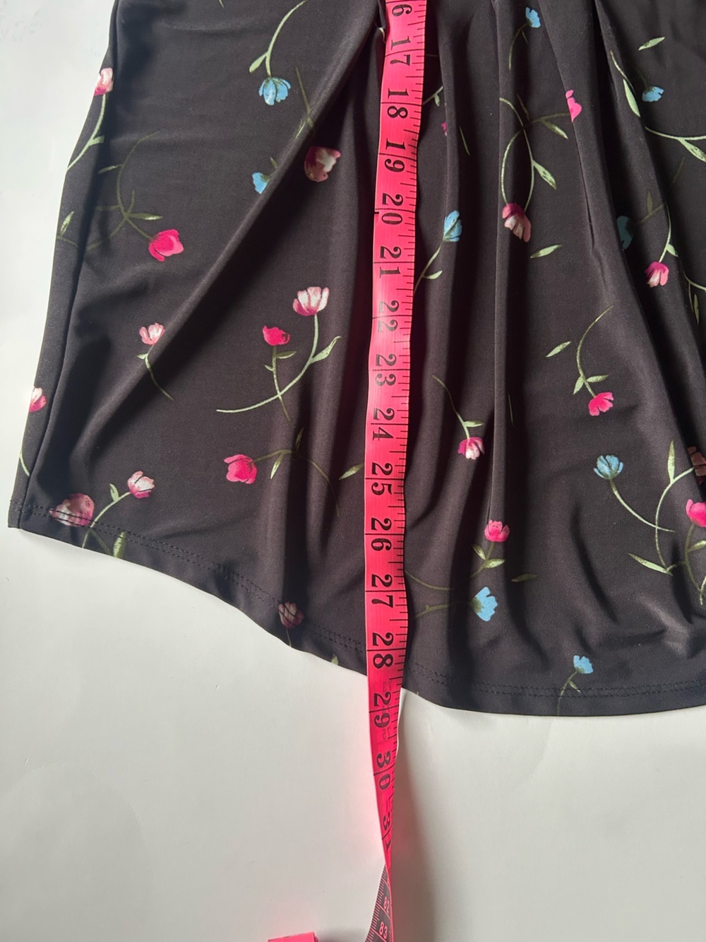 Sleeveless Black Floral Popover Blouse with Button Placket - Picture 9 of 11